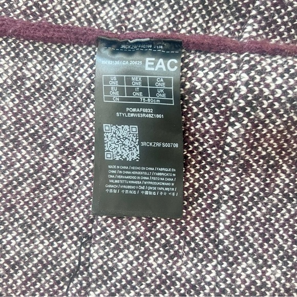 GUESS Charlotte Jacquard Poncho Jacket Cape One Size Sweater Knit Poncho - Picture 11 of 13